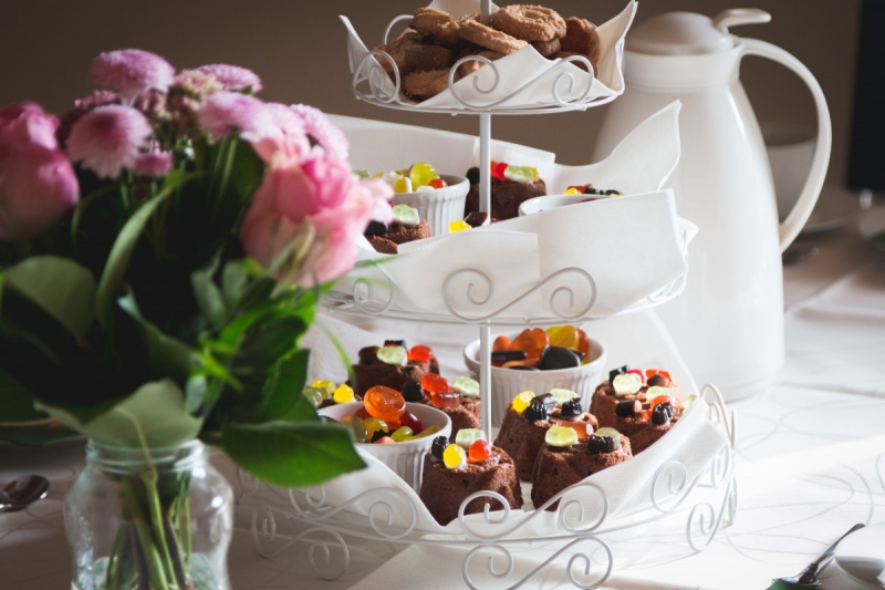 patisserie-EVENOS-min_pastries_dessert_cake_food_confectionery_chocolate_snack_restaurant-726323